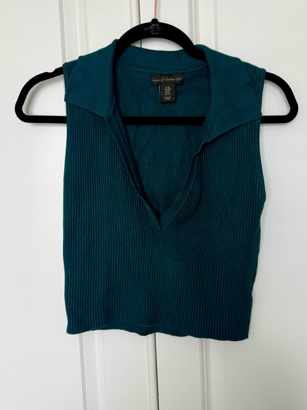 House of Harlow 1960 Teal Ribbed V-Neck Sleeveless Polo Tank